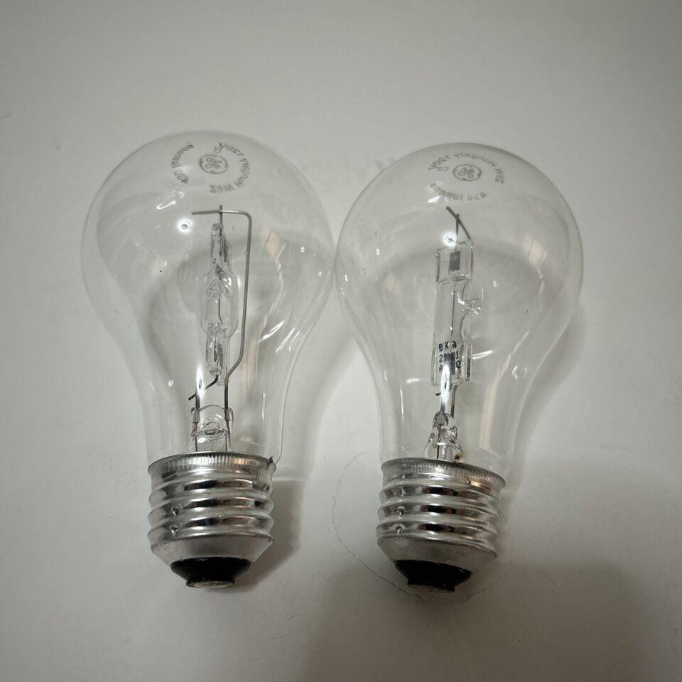 GE 40-Watt Dimmable Light Bulbs: Clear A19 E26, 430 Lumens